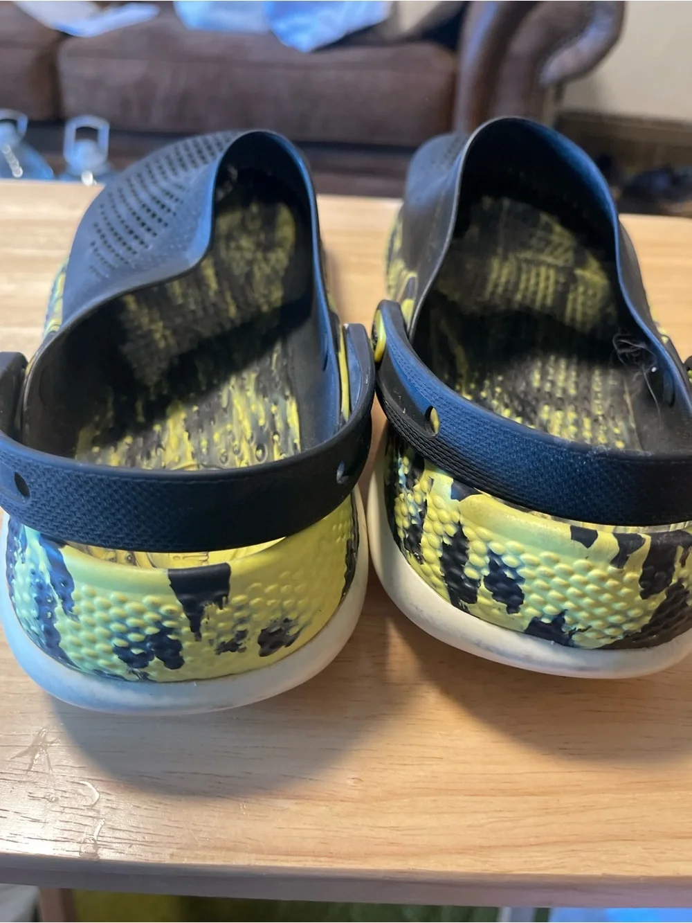 Crocs LiteRide 360 Black Mesh Yellow Marbled Clogs Unisex Size Men 11